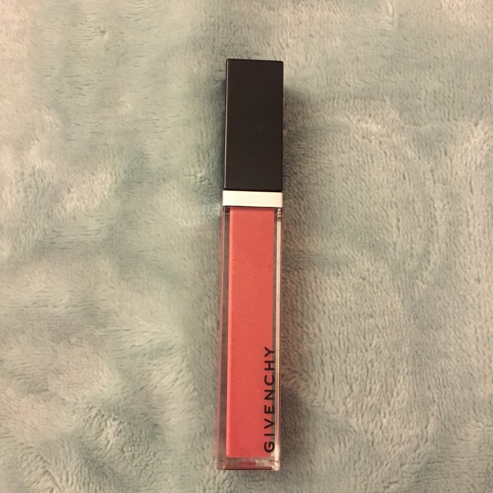 Givenchy cosmetics Gloss Interdit in shade 05
